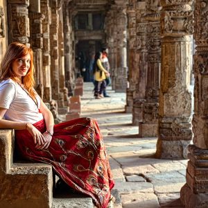 Hisa-Potovanj_Mojca-Mavec_Indija_Delhi_Qutub-Minnar_2023